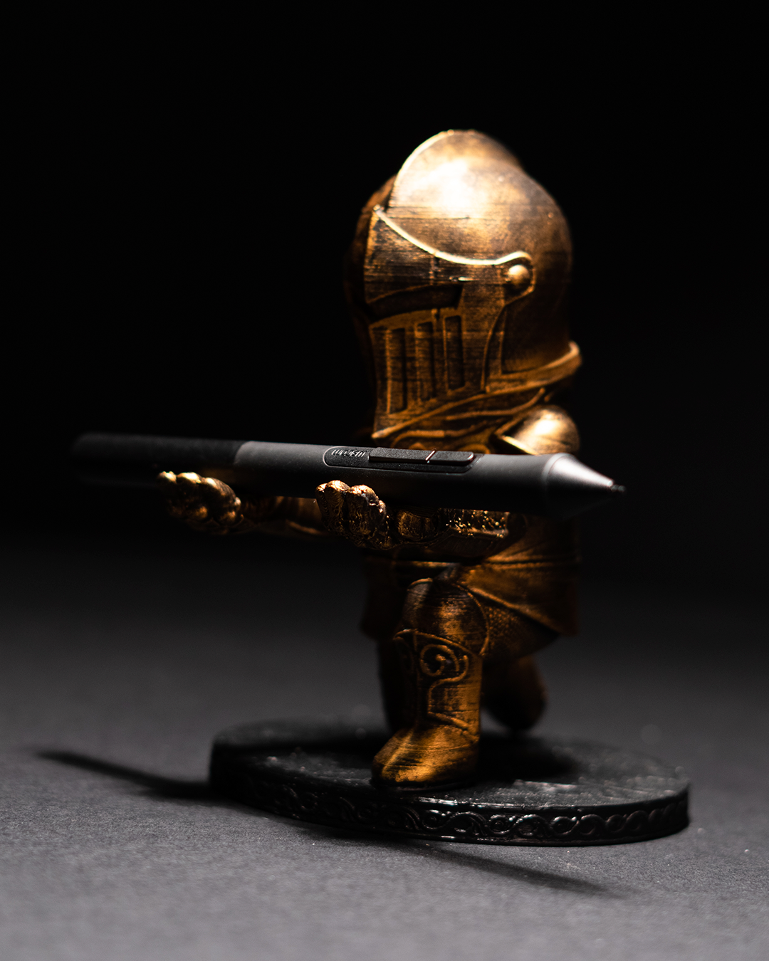 Toy Art Knight Penholder - Image 4