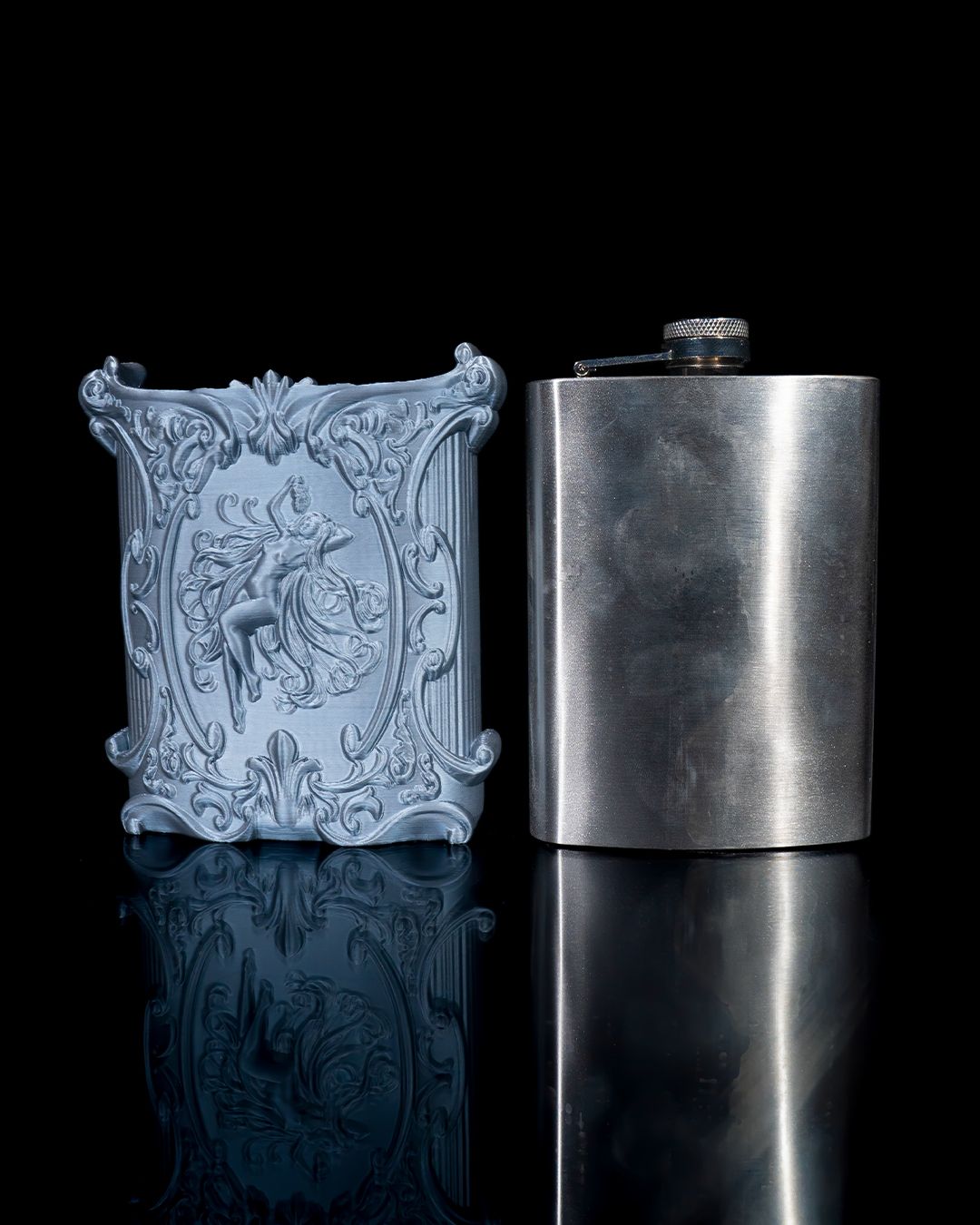 Classic Hip Flask Cover - Image 3