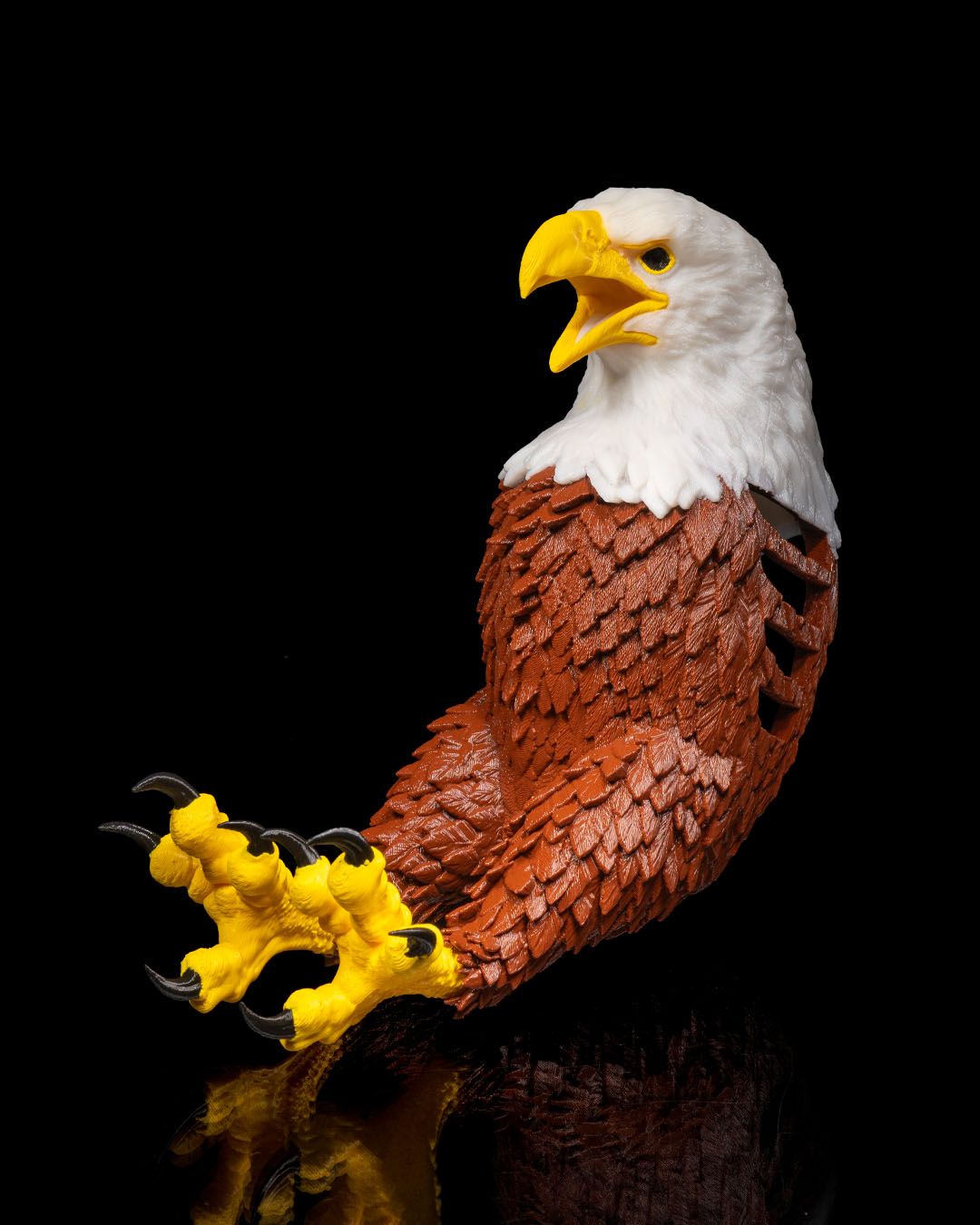 Realistic Eagle Wall Light - Image 3