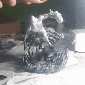 Miniatura Exclusiva do Surfista Prateado - Impressão 3D em Resina, Pintura Manual