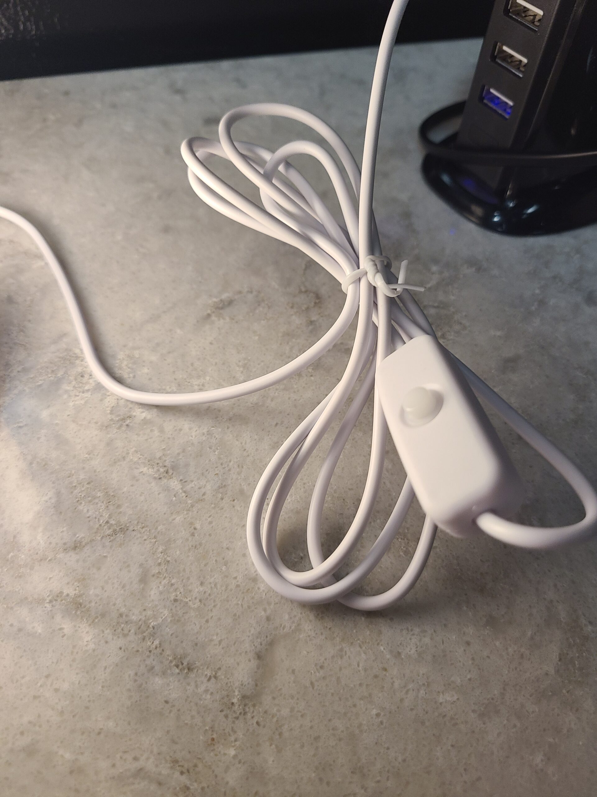 Hexagon Twisting LED Lamp - Image 8