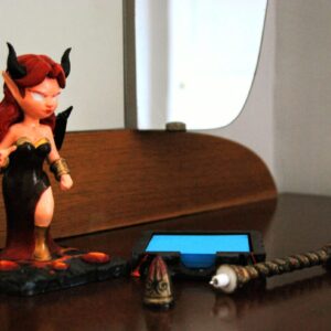 Porte-stylo succube avec rangement pour bloc de notes PEINTE