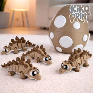 Stegosaurus with an Egg