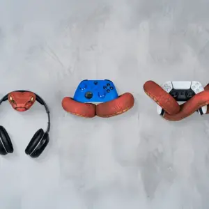 Silent Slither Controller & Headphone Holder